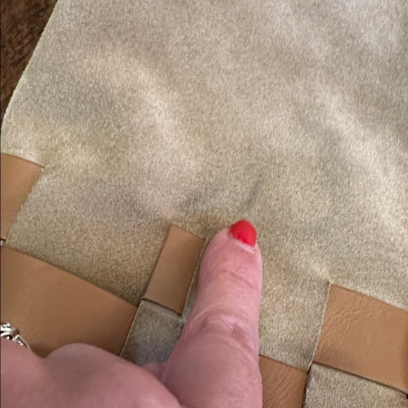 MICHAEL Michael Kors | Vivian Woven Hobo Bag in Shell Suede & Acorn Leather - Picture 9 of 16